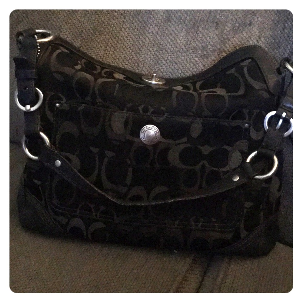 Medium sized Coach purse